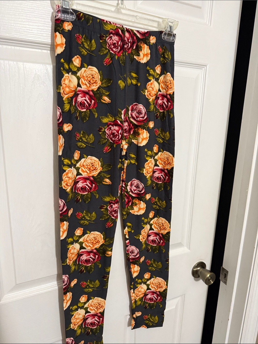 Floral Print Leggings in Charcoal with Rose Pattern